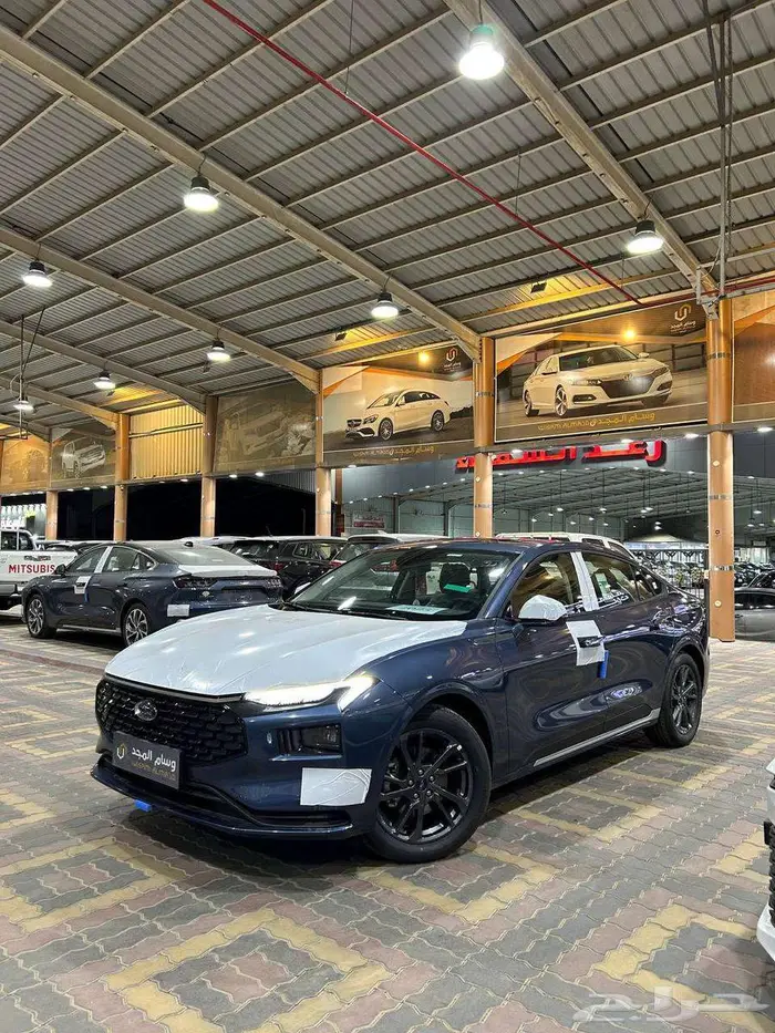 متوفر فورد تورس امبيانتي بنزين موديل 2025 كاش   اقساط 1