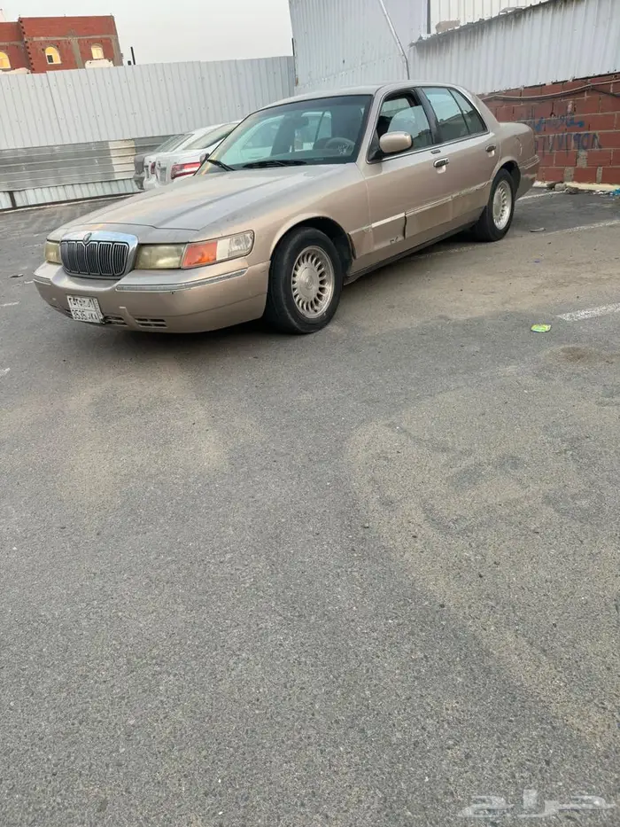 فورد جراند ماركيز 2