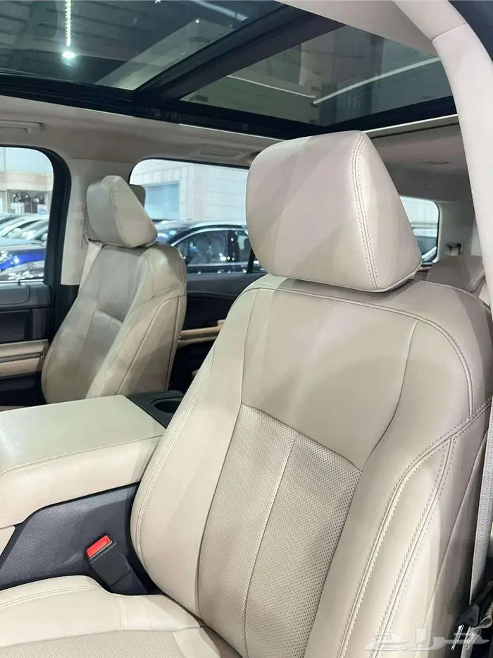 فورد اكسبيدشن 2022 فل كامل XLT سقف بانوراما شبه جديد 7