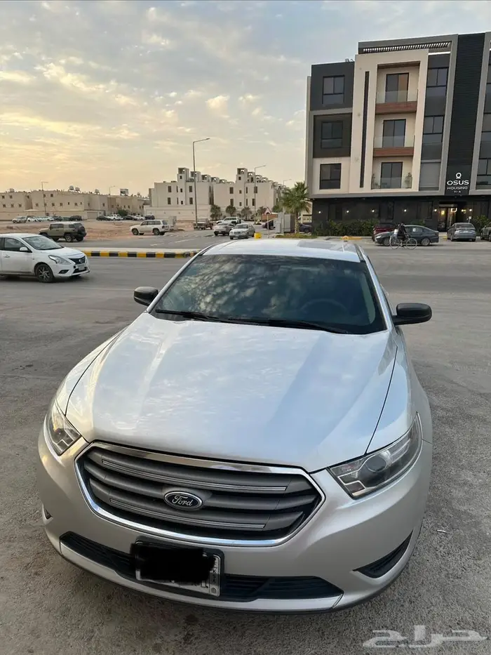 فورد تاوروس 1