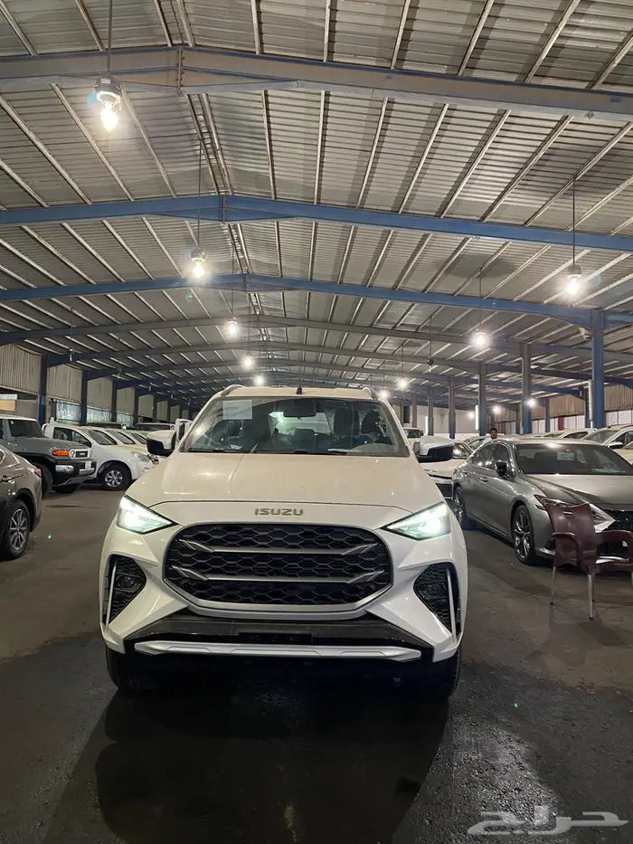 ايسوزو جيب ام يو اكس فل كامل 2025 اقل سعر 0