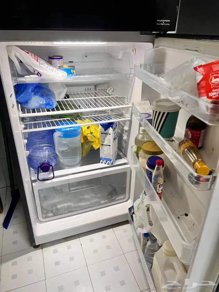 ثلاجة هياتشي ممتازة جدا  جدا  سبب البيع نقل بيت جديد 0