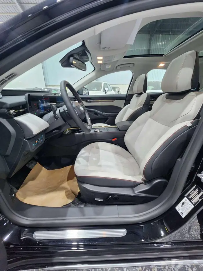 فورد تورس تيتانيوم 2026 السعر 142025 صيانة مجانية 11