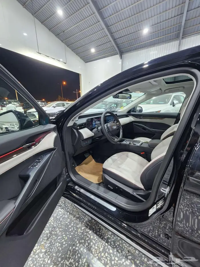 فورد تورس تيتانيوم 2026 السعر 142025 صيانة مجانية 12