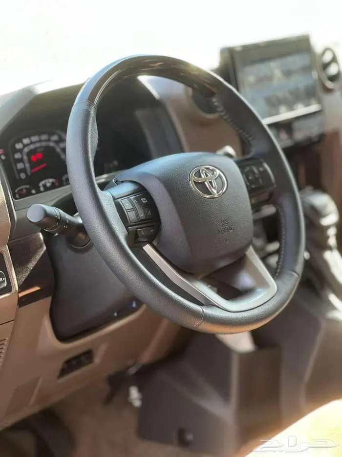 تويوتا جيب ربع رفرف ديزل اوتوماتيك 2025 5