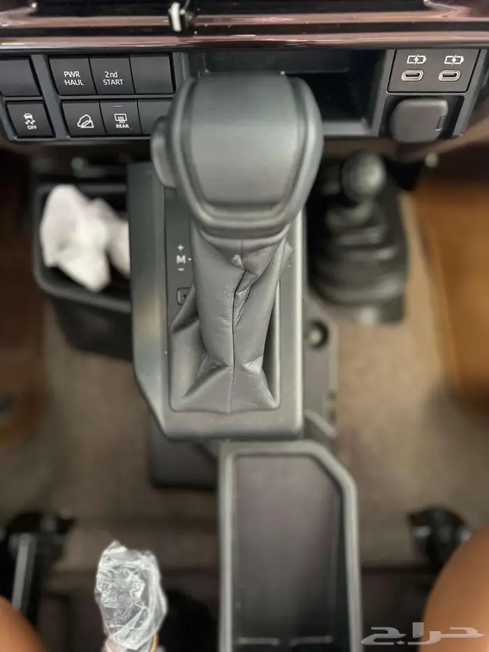 تويوتا جيب ربع رفرف ديزل اوتوماتيك 2025 13