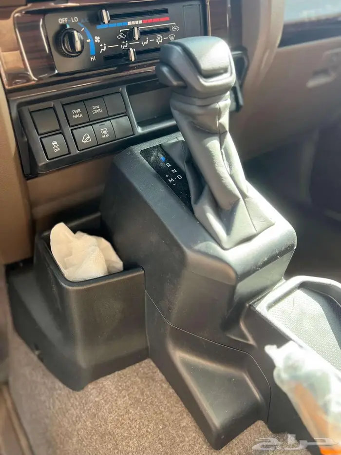 تويوتا جيب ربع رفرف ديزل اوتوماتيك 2025 10