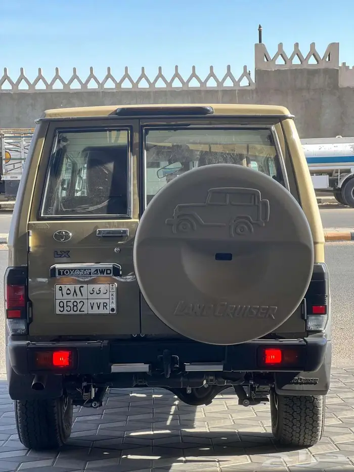 تويوتا جيب ربع رفرف ديزل اوتوماتيك 2025 4