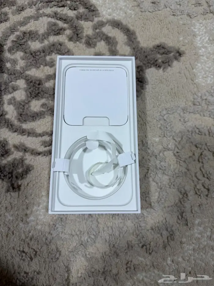 للبيع ايفون 15 Pro max 512Gb نظيف جدا جدا 9