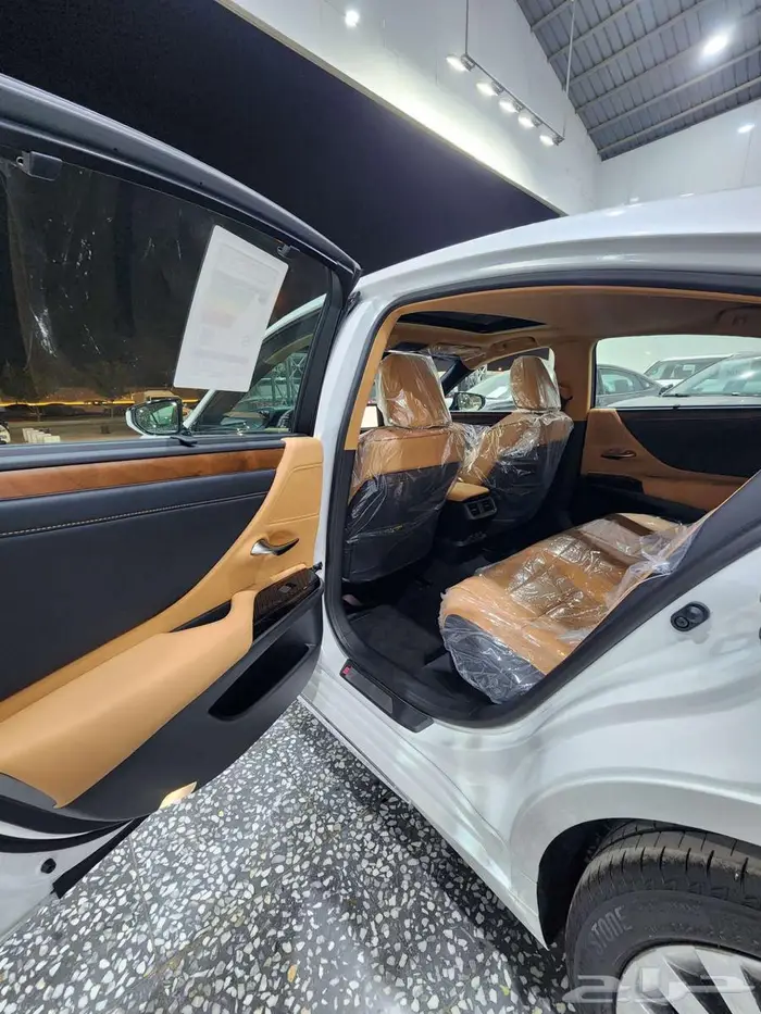 لكزس ES 300 HH موديل 2025 - فل هايبرد خليجي السعر 224250 10