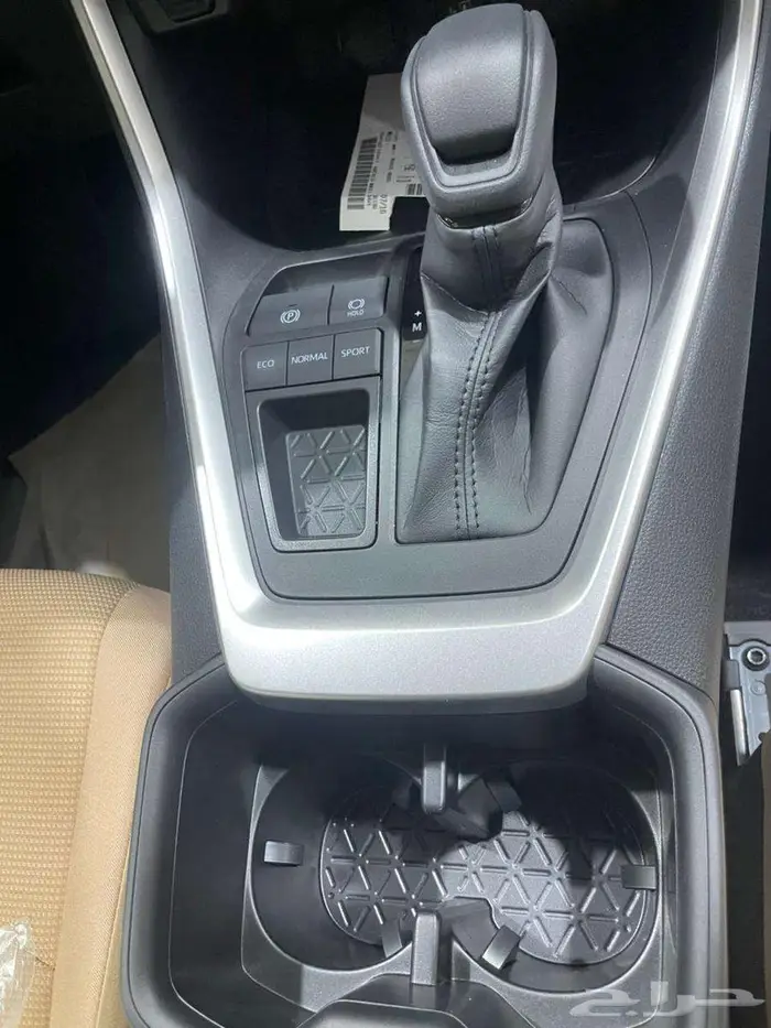 تويوتا راف 4 استاندر بدون دبل 2025 افضل سعر في السوق 9