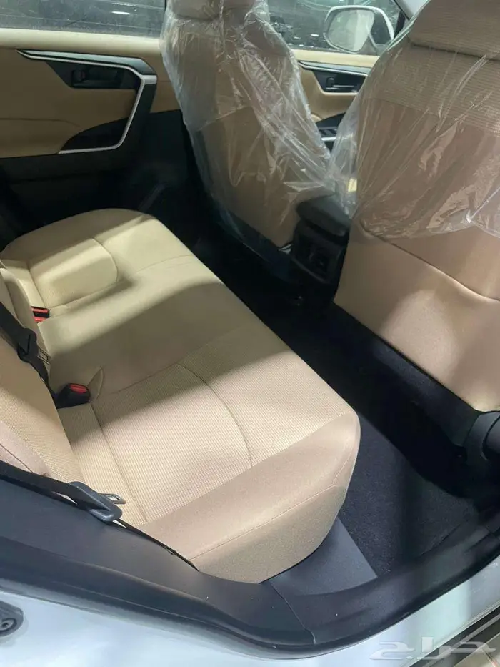 تويوتا راف 4 استاندر بدون دبل 2025 افضل سعر في السوق 11