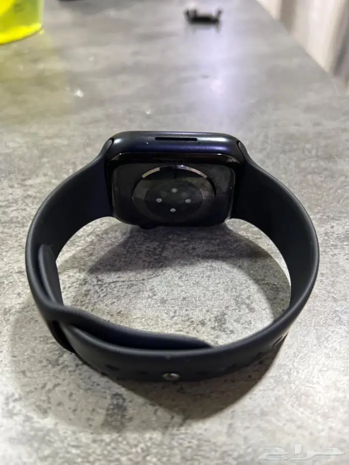 ساعة أبل سيريس 8 6