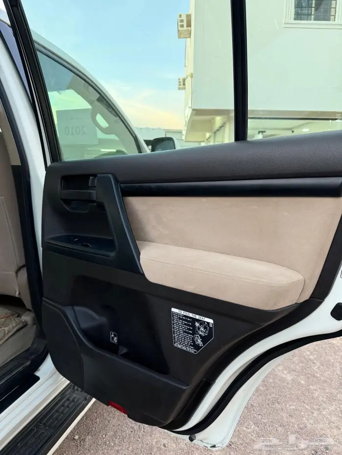 لاند كروزر GX مخزن 2010 بريمي أسبير علاق عداد 47000 كم 18