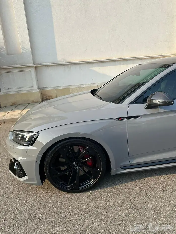اودي RS5 4