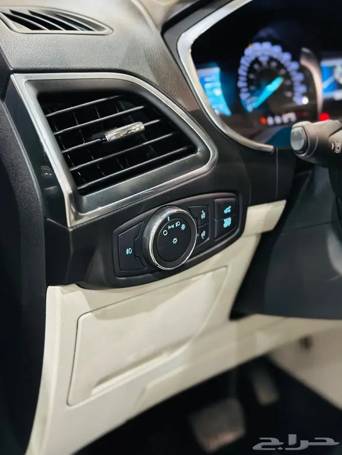 فورد ايدج 2021 فل كامل(تيتانيوم) مخزن. 13