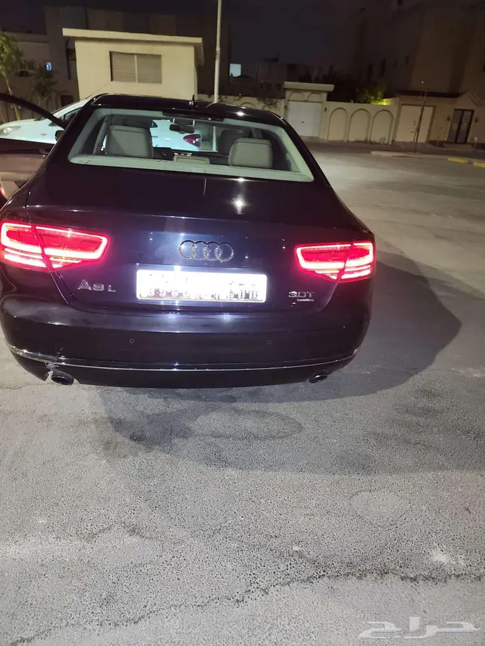 سيارة اودي A8 4