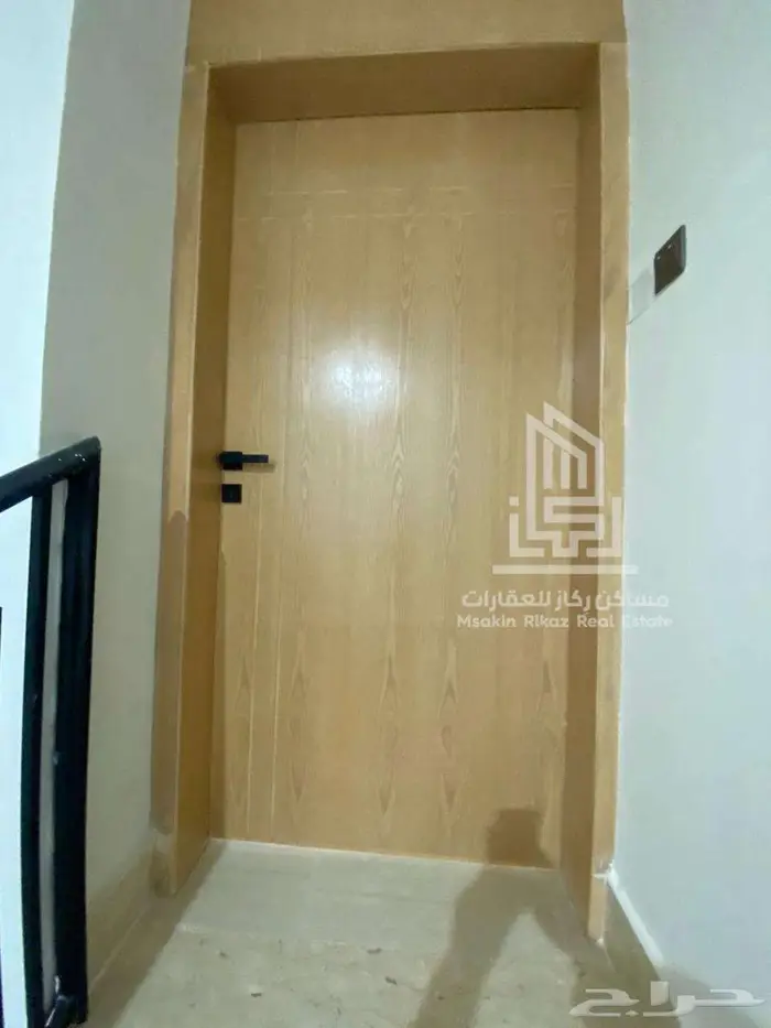 فرصة سكنية وإستثمارية دبلكس   ثلاث وحدات بحي الروابي 5