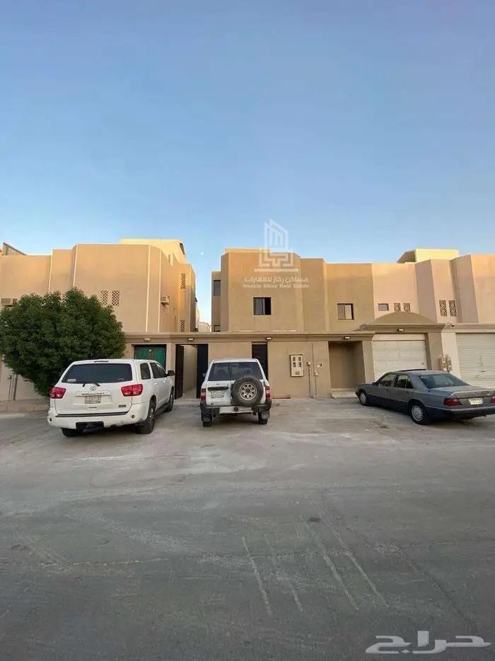 فرصة سكنية وإستثمارية دبلكس   ثلاث وحدات بحي الروابي 0