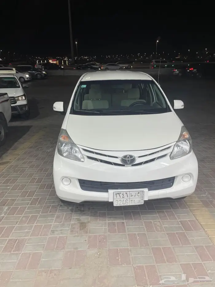 للبيع تيوتاء افانزا 2015 9