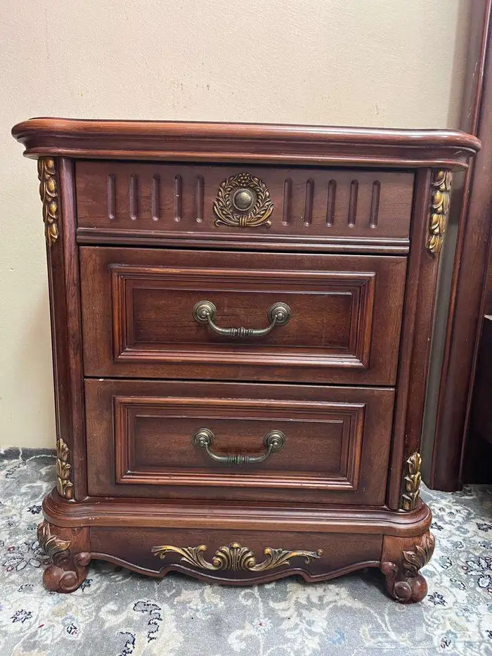 غرفة نوم كامله خشب طبيعي بحالة ممتازة 5