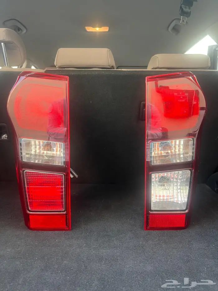 للبيع اصطبات خلفيه ايسوزو ديماكس 2021 0