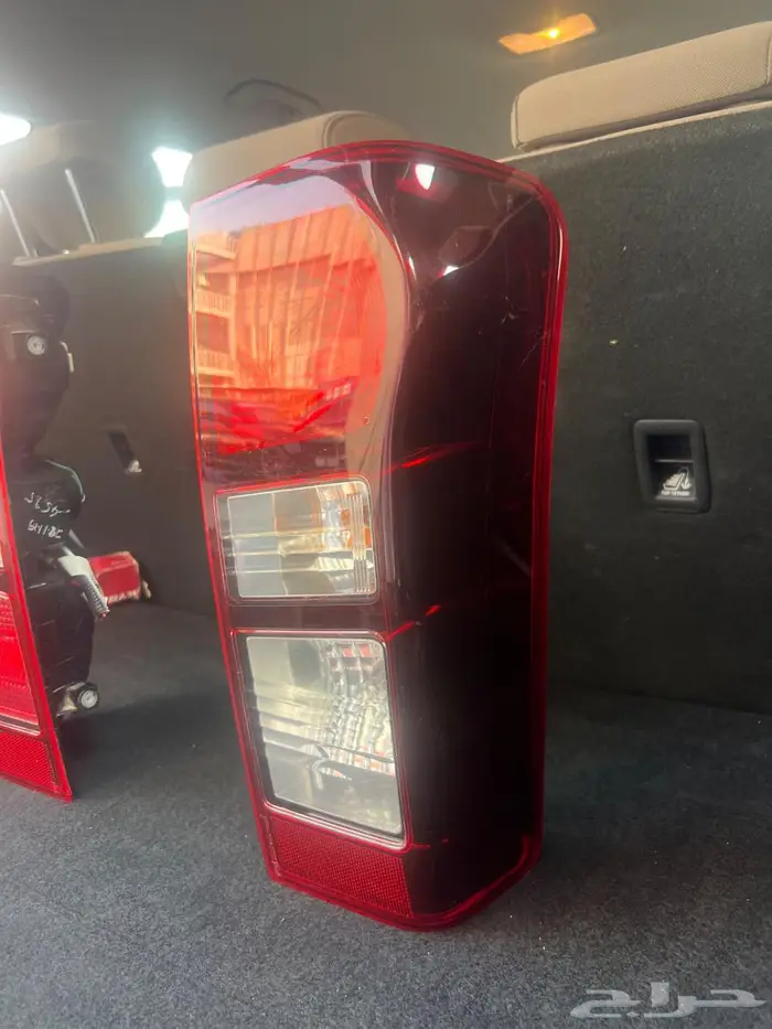 للبيع اصطبات خلفيه ايسوزو ديماكس 2021 4