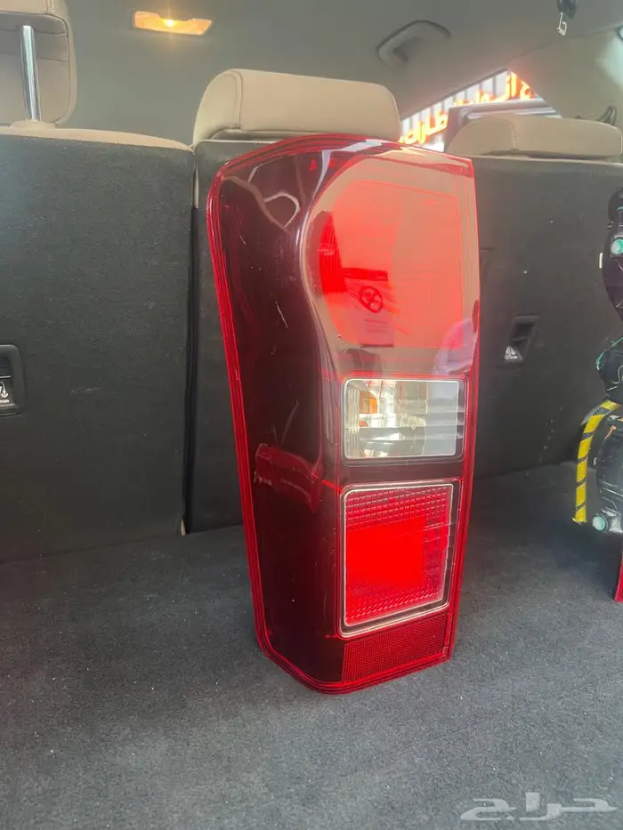 للبيع اصطبات خلفيه ايسوزو ديماكس 2021 5