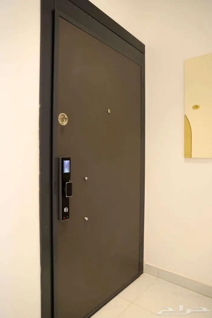 شقة فاخرة للبيع حي البوادي 5