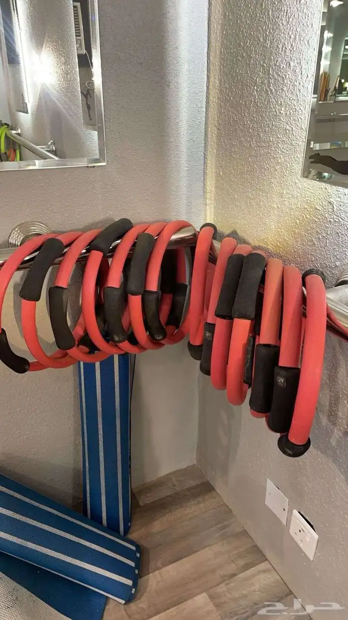 أجهزة نادي رياضي نسائي للبيع او الشراكه 12