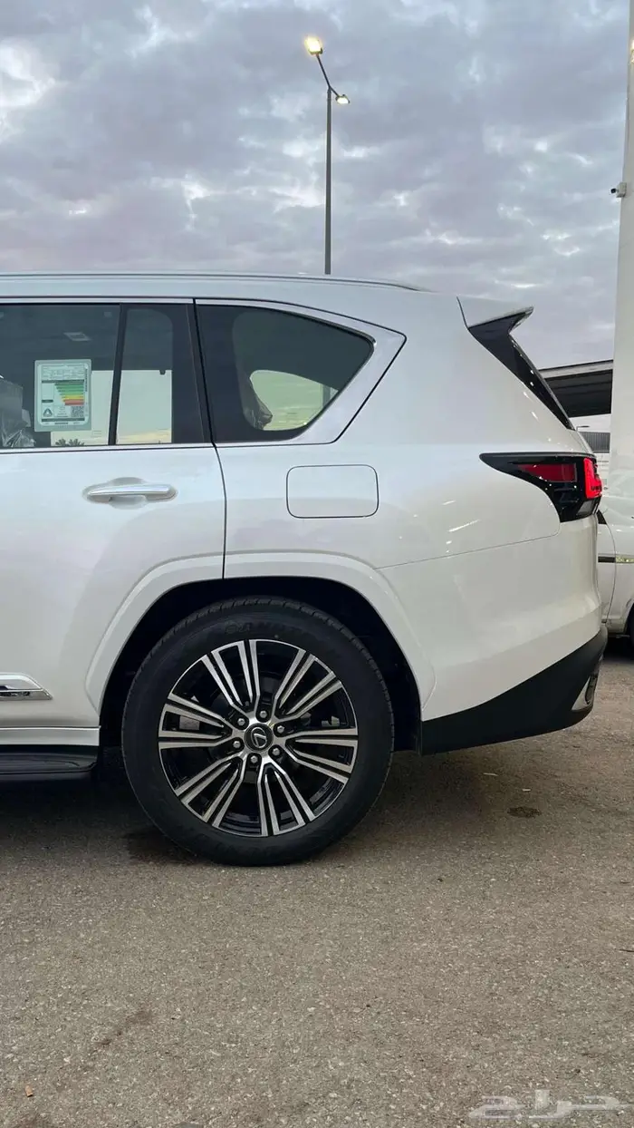 لكزس LX600 BB بنزين 2025 - عروض 50 50 - بدون فوائد 1