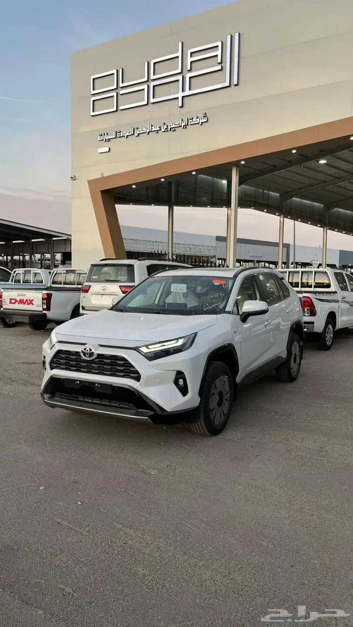 تويوتا راف فور نص فل هايبرد XLI سعودي 2