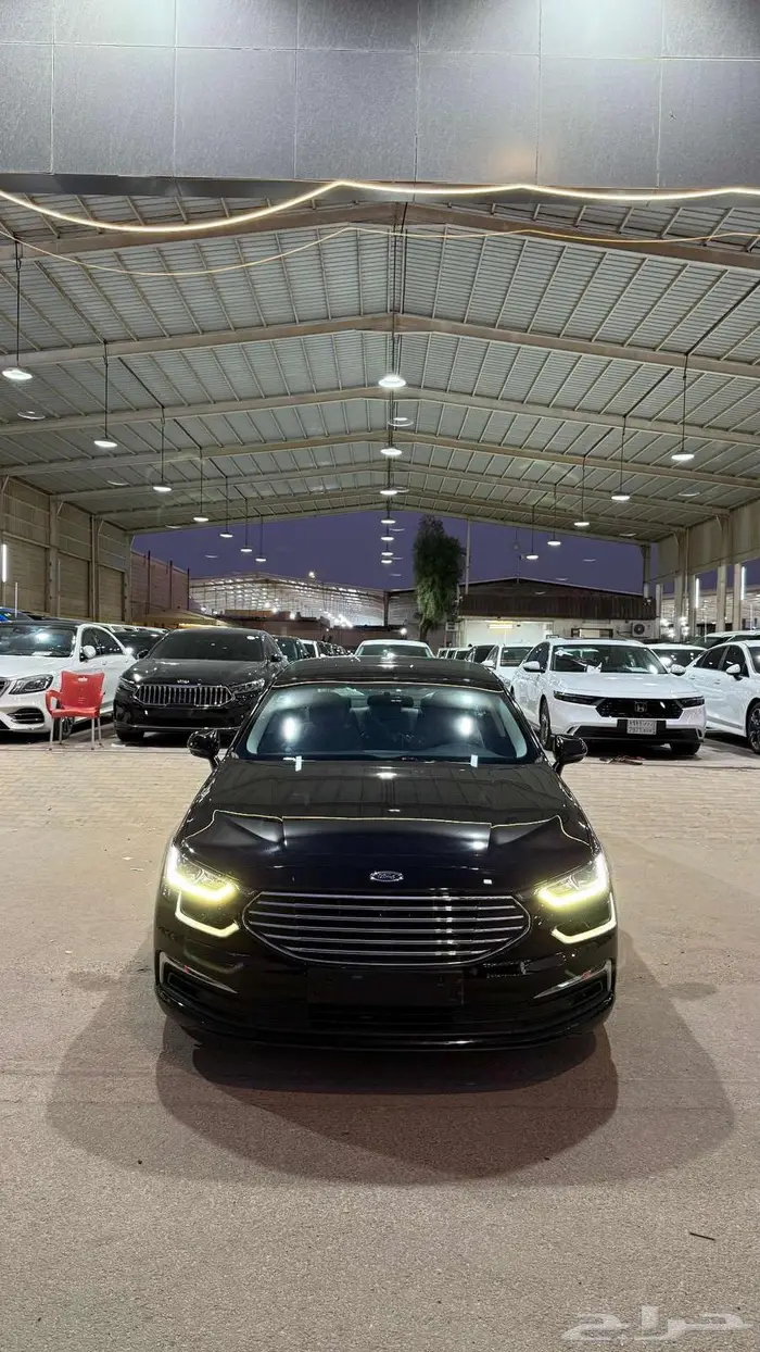 فورد تورس 2022 عداد 53000 استاندر اسود 2