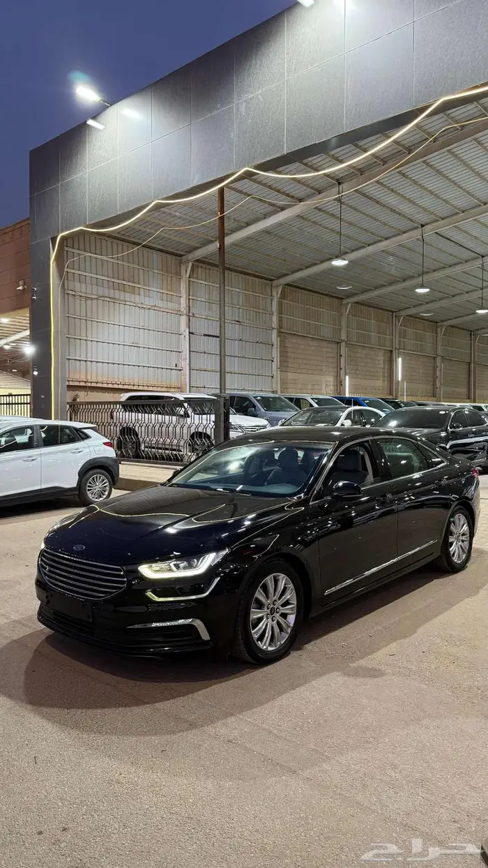 فورد تورس 2022 عداد 53000 استاندر اسود 1