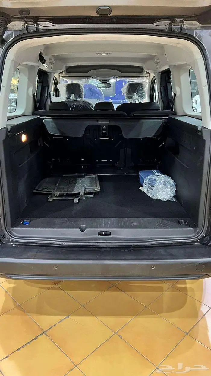 عرض خاص .بيجو - ريفتر - 5 راكب ديزل جير عادي - 2023 11