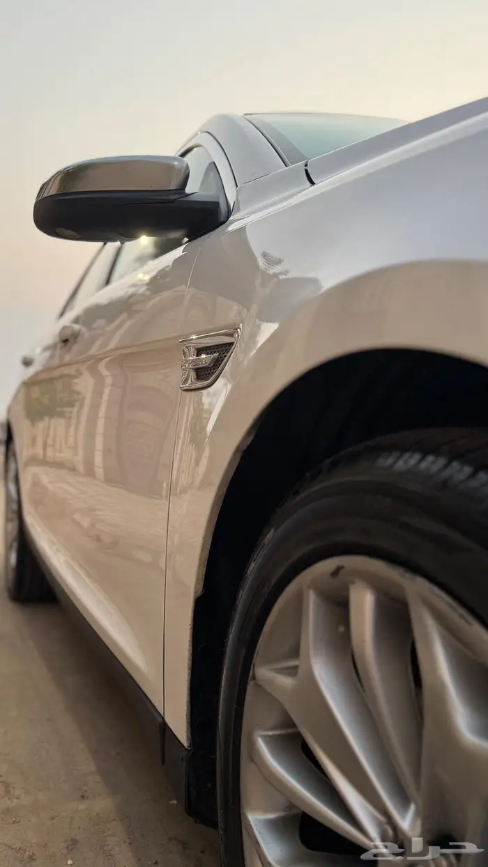 تورس ليميتد 2015 بودي وكالة 13