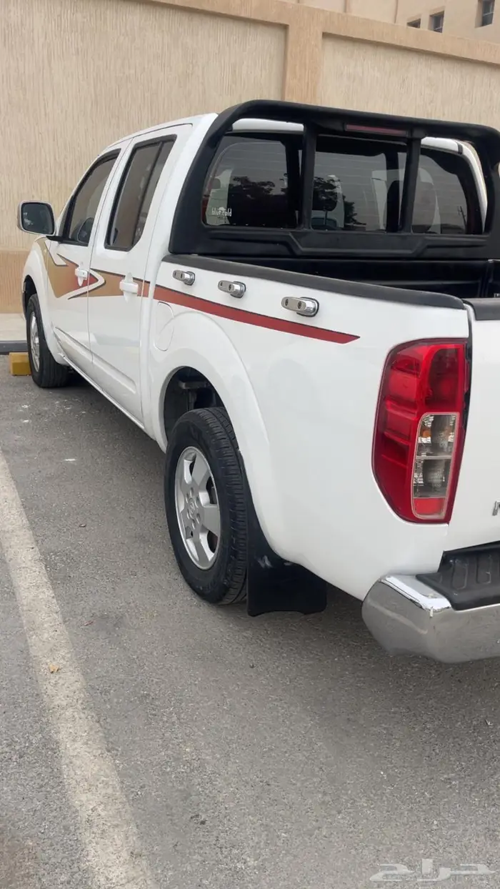 نيسان نافارا 2014 2