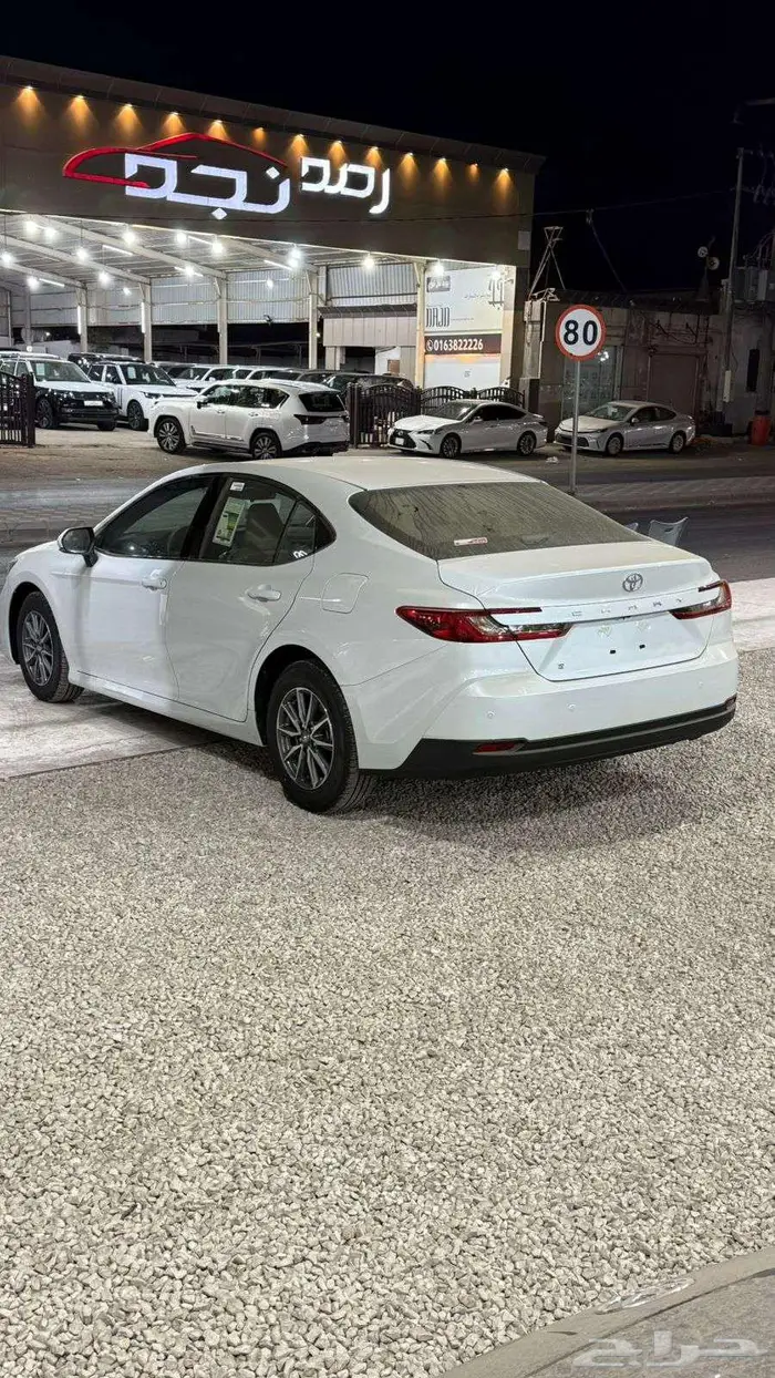 كامري 2025 E بنزين سعودي 111500 شامل 5
