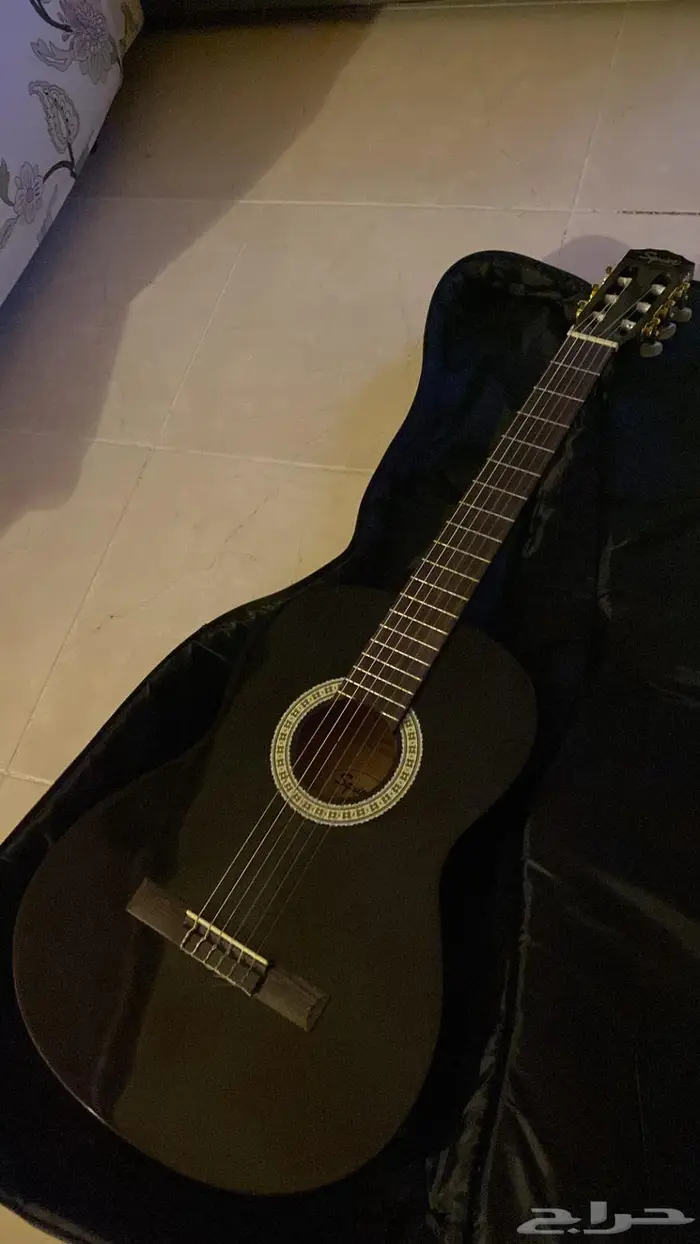 قيتار جديد ونظيف للبيع 0