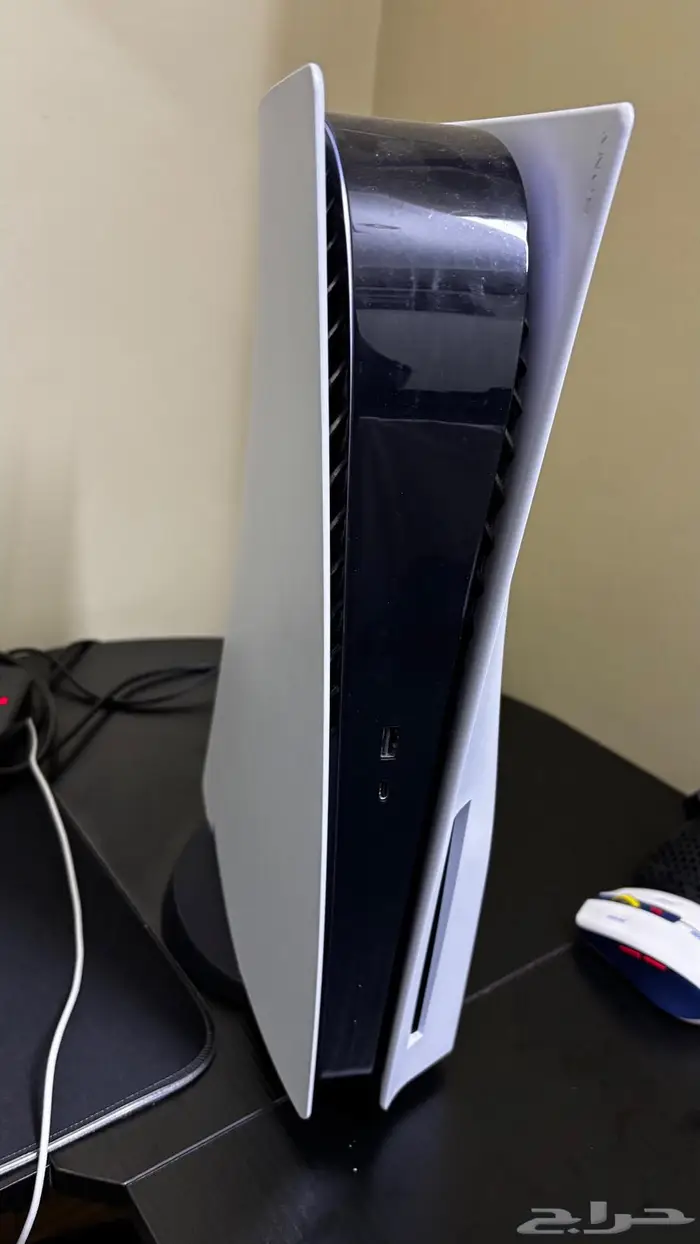 للبيع سوني 5 العادي مع يدين 0