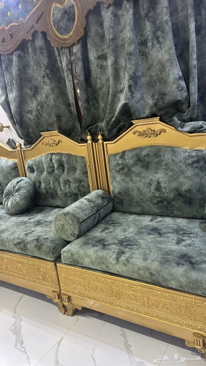 كنب فاخر مستعمل للبيع 1