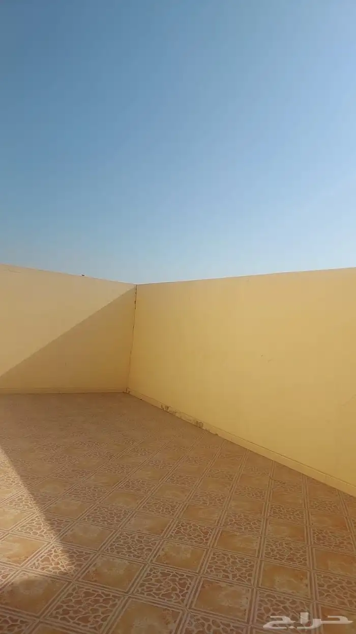 للايجار شقه علوي بالرصف مدخل مشترك 6