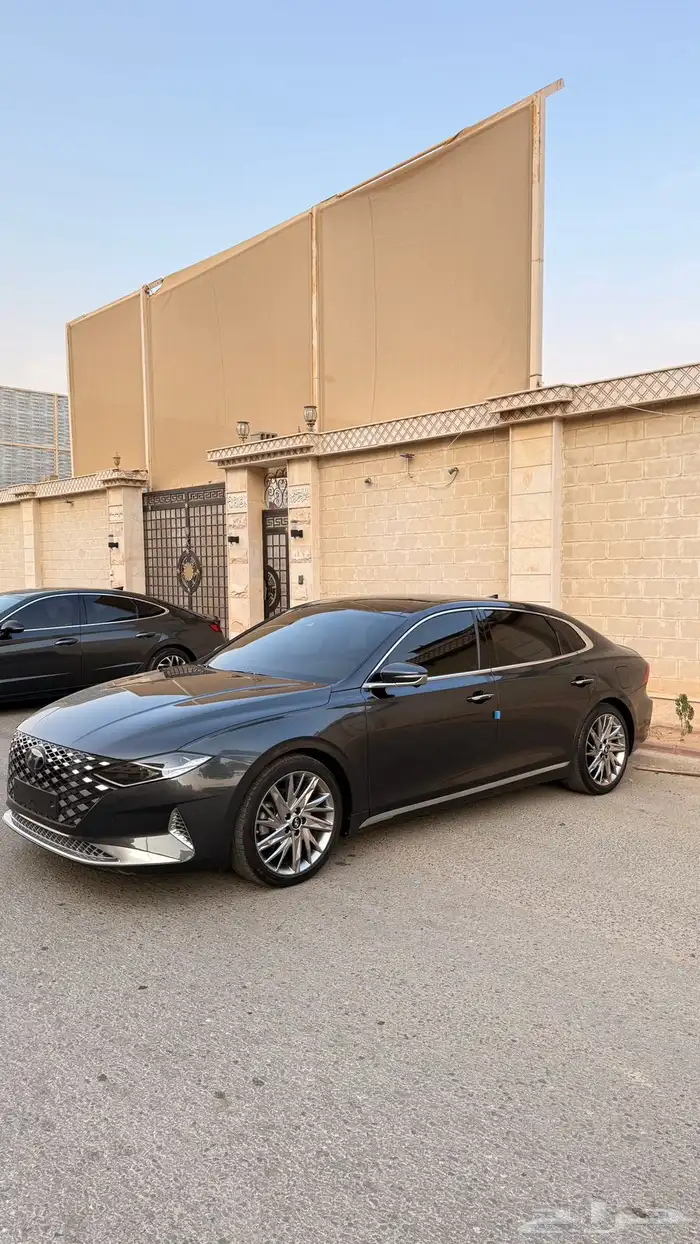 هيونداي ازيرا 2020 ( بنزين) v4 فل كامل بانوراما 1