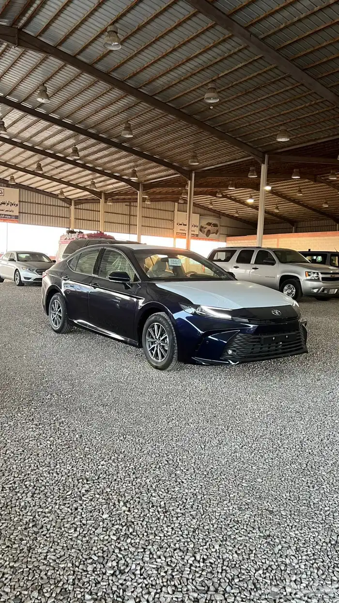 كامري 2025 بنزين E سعودي كحلي 2