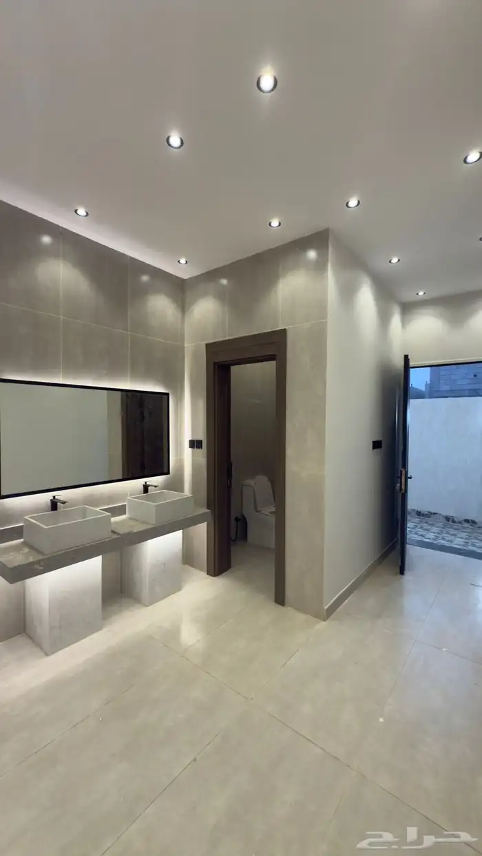 فلة للبيع جديدة الموقع محافظة بحرة 1