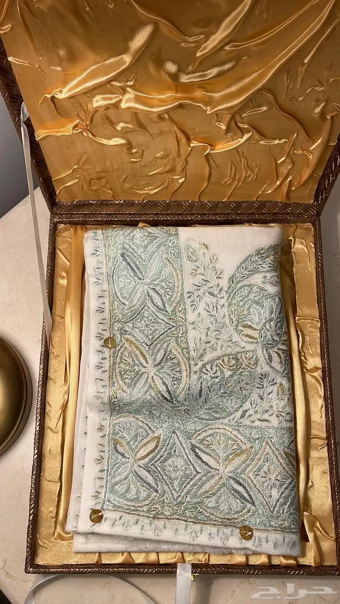 شالات سوبر ترمه نقشة مخصوصة لكل شال 1