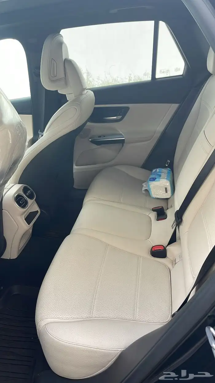 مرسيدس GLC300 موديل2024 3