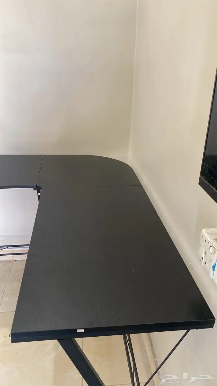 للبيع طاولة قيمنق حرف (L) 2