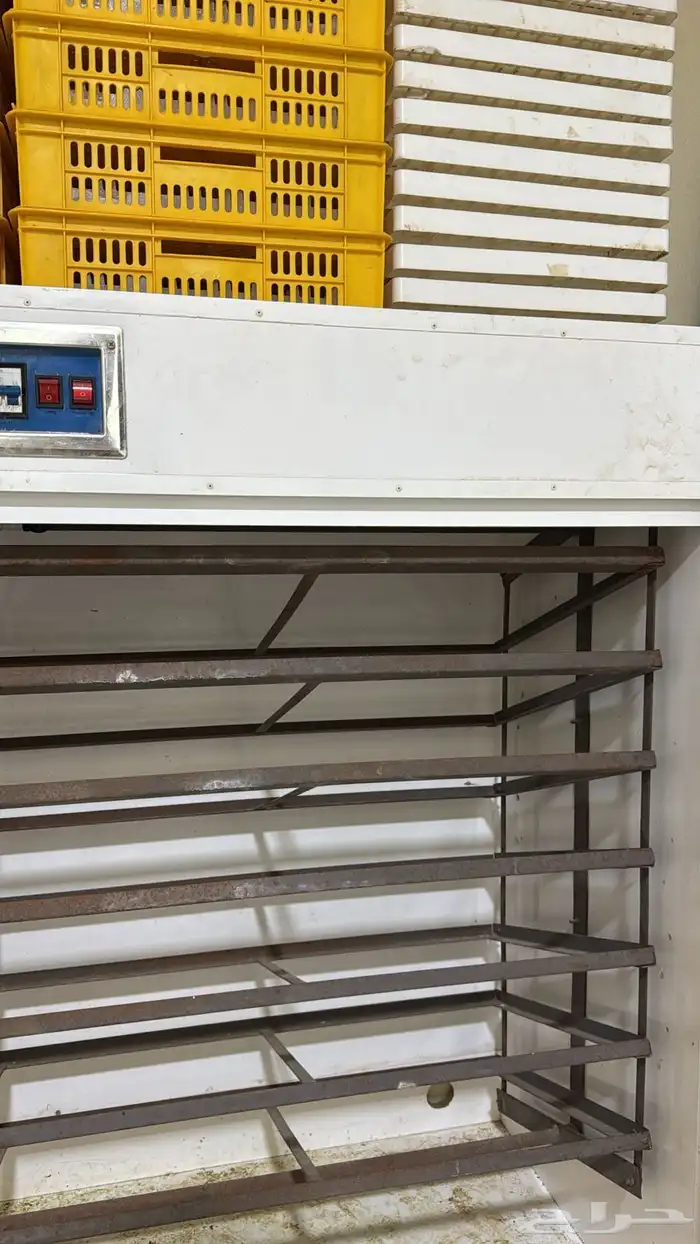 فقاسه للبيع بكامل أغراضها تاخذ تقريبا  1580 0