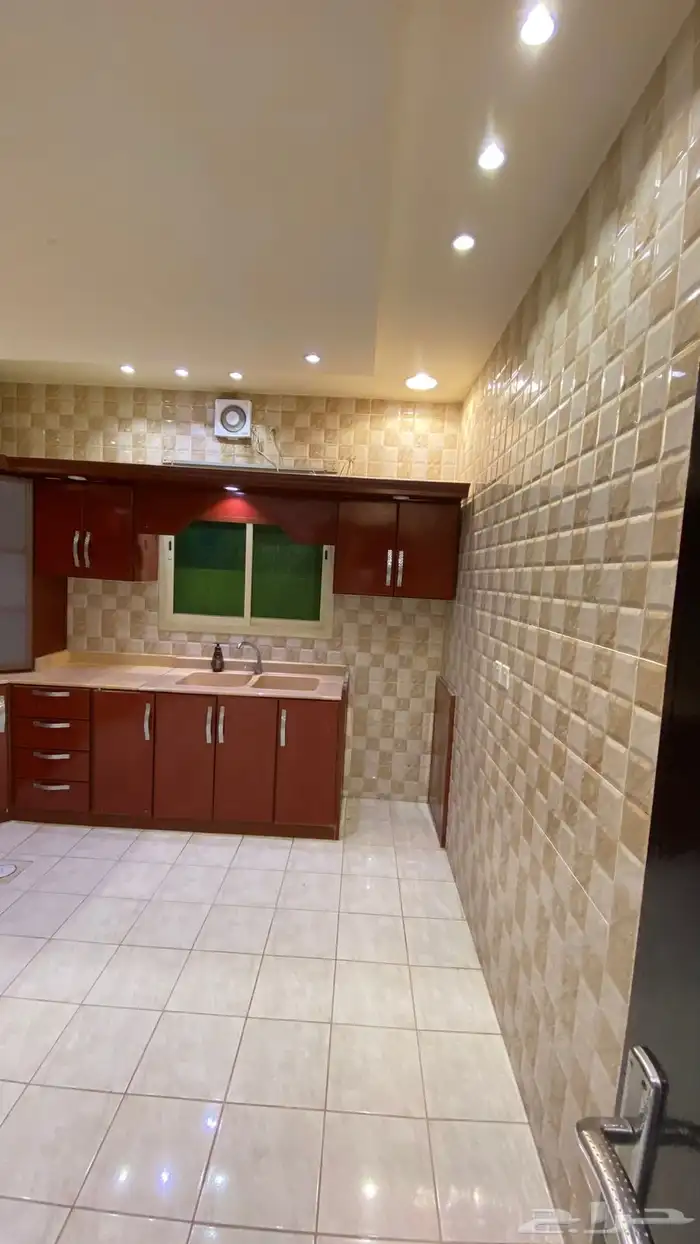 شقة للإيجار حي الرمال الخنيني 9